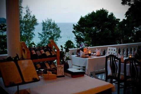 Karon Cliff Contemporary Boutique Bungalows酒店 餐厅 照片